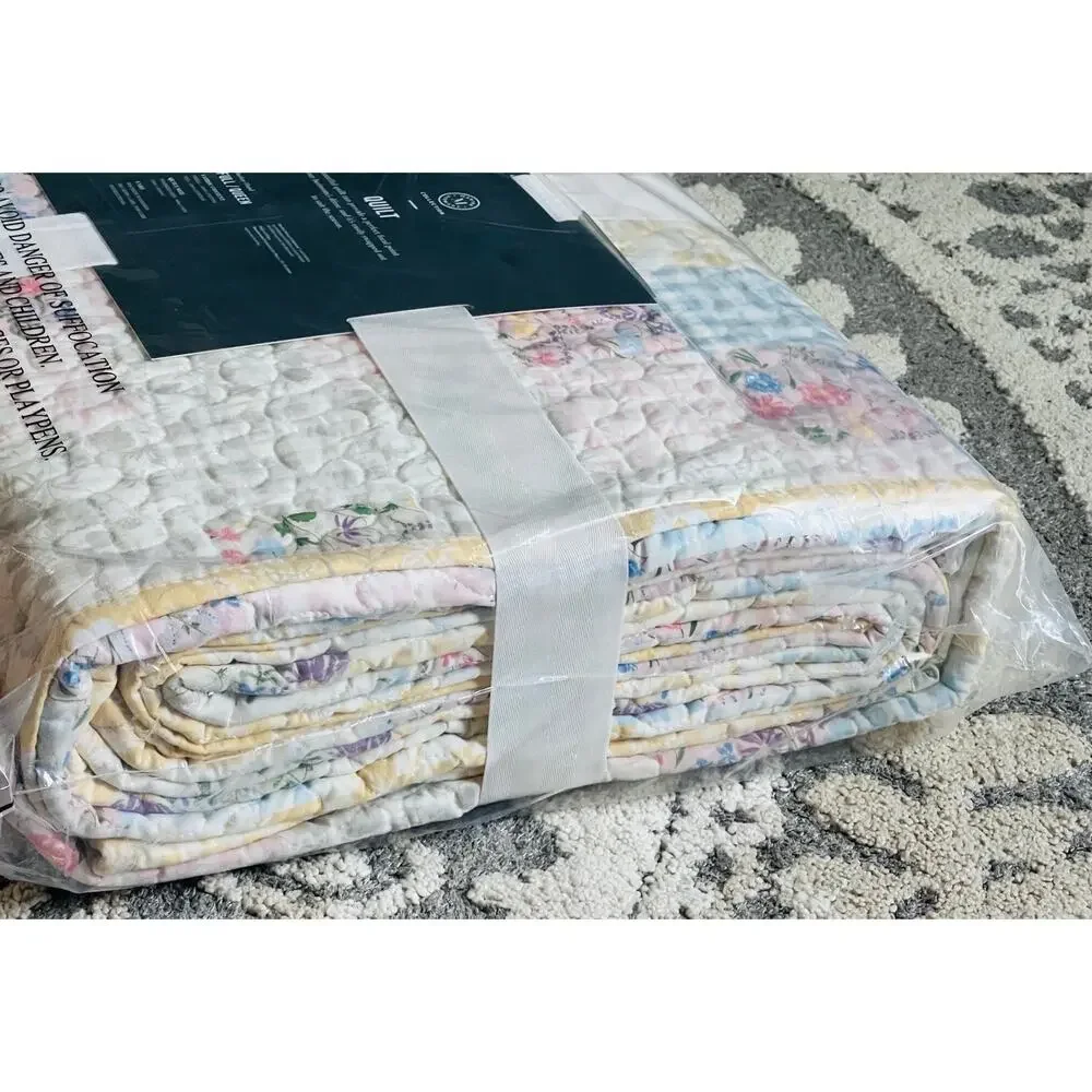 NEW❤️Martha Stewart Patchwork Floral Cotton Fill/Queen Quilt